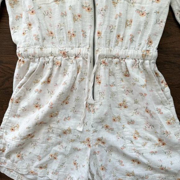 Mary Lawless Lee x Splendid Linen Floral Zip Romper Ivory 1/2 Sleeve Stretch XL - Picture 4 of 6